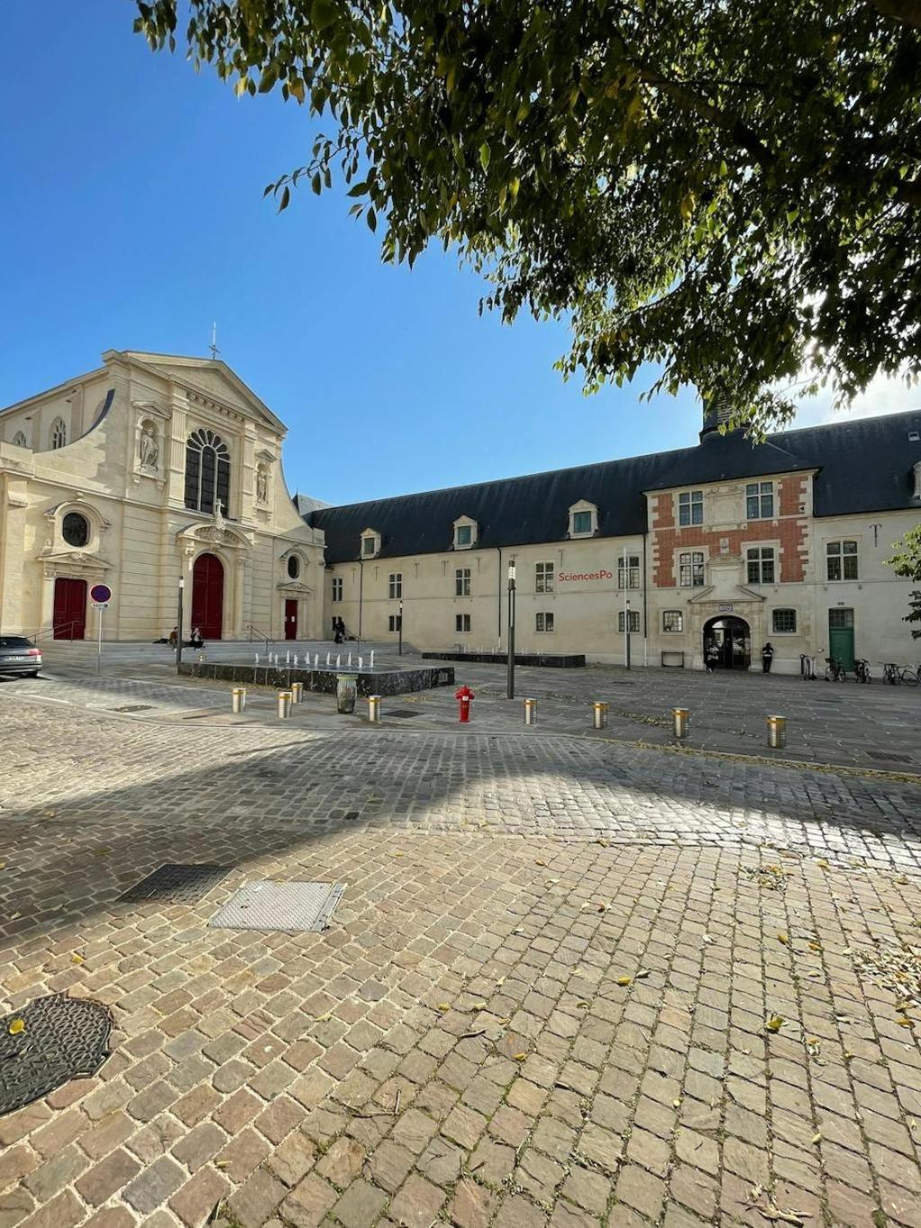 Le Charmant Bailla Reims Luaran gambar