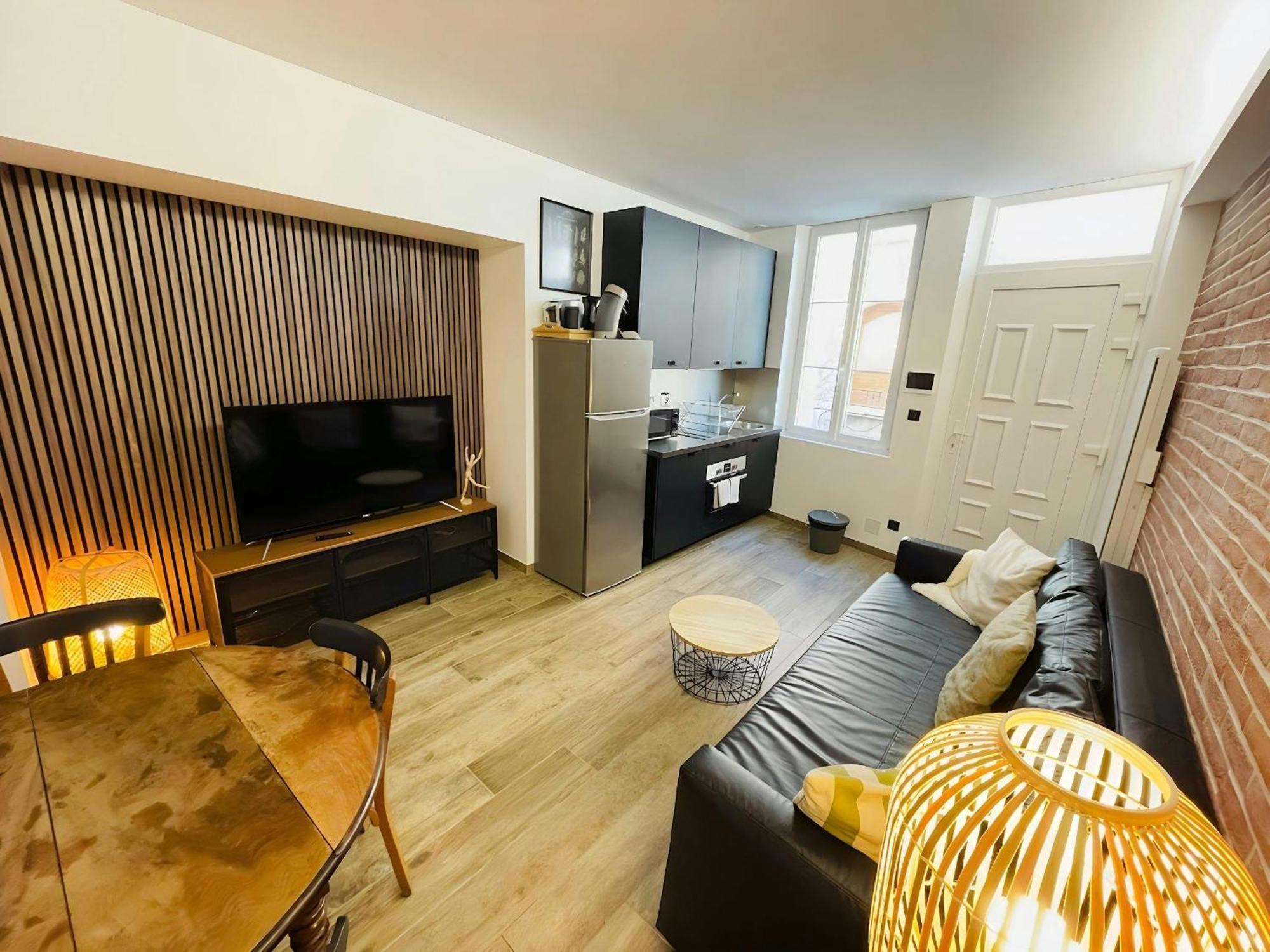 Le Charmant Bailla Reims Luaran gambar
